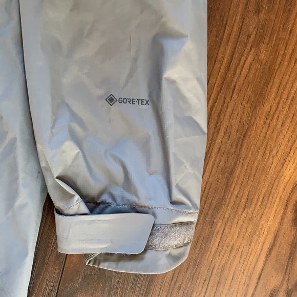 Mec gortex rain shell - Picture 10 of 12